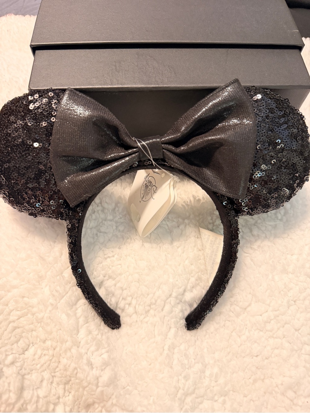 Disney Parks Black Sequin Minnie Mouse Ears Headband Black Bow NWT Adult